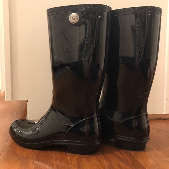 UGG Shoes - UGG Shaye Rainboot